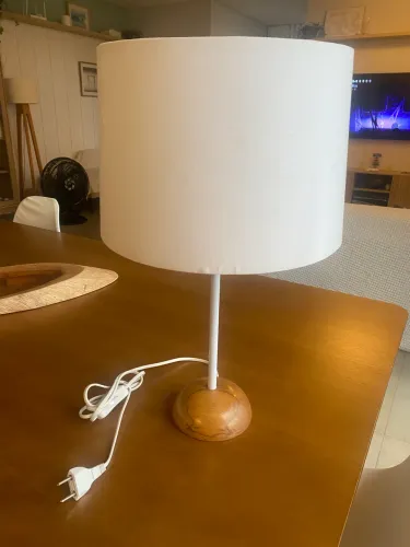 Vendo abajur com cúpula em linho cru