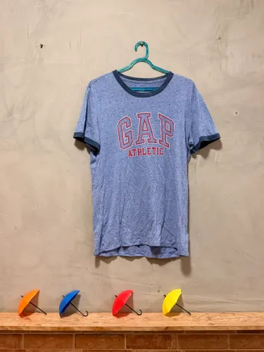 Camiseta GAP azul