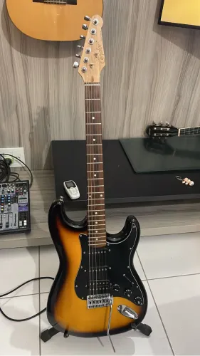 Guitarra anos 90 impecável 