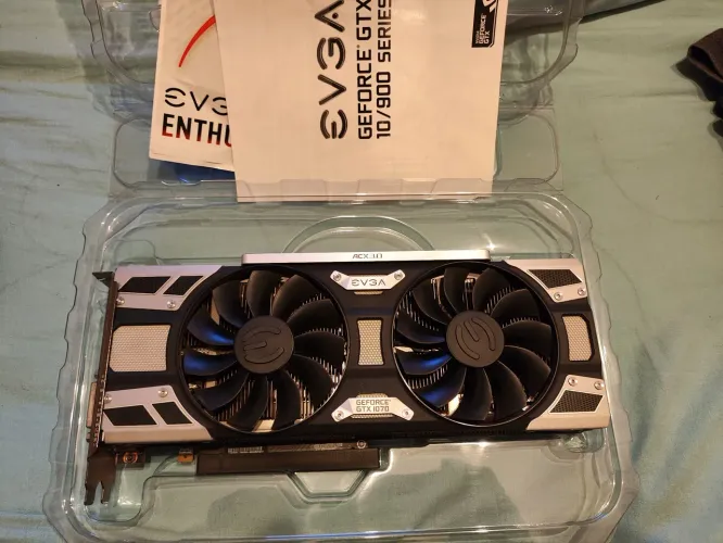 Placa de vídeo GTX 1070 8GB EVGA