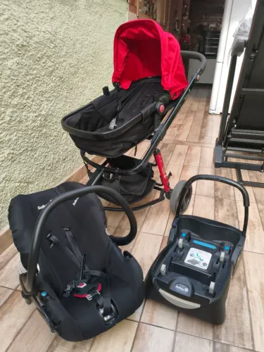 Carrinho de bebê Safety 1 completo com bebê conforto e base para carro