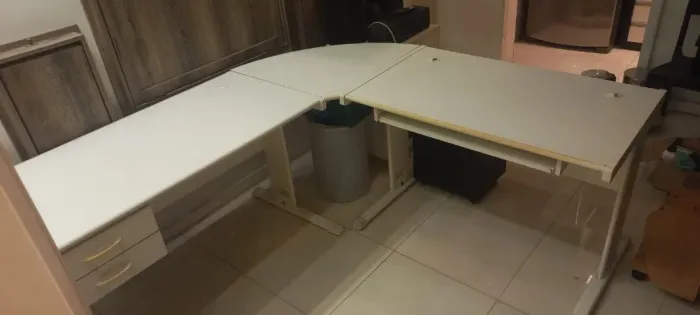 *JOGO DE MESAS PARA ESCRITÓRIO E QUARTO*