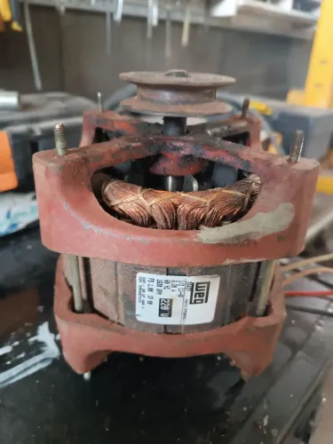 Motor WEG 1.3 CV 220v