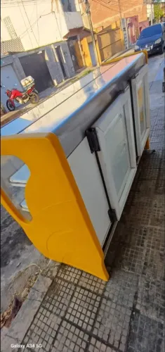 Conjunto de balcões expositores para sua loja de bolos ou salgados !!