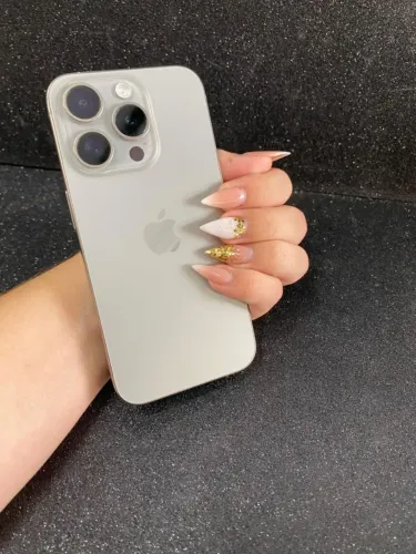 IPHONE 15 PRO NATURAL