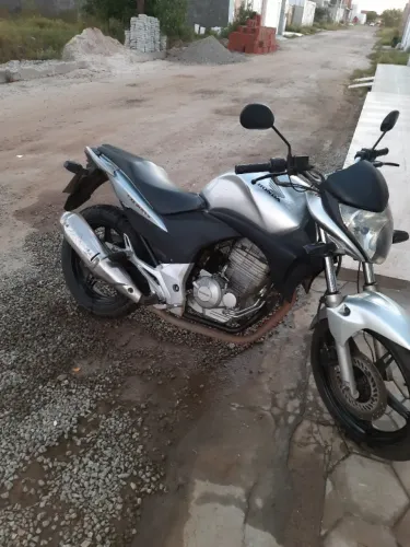 Vendo cb 300 nota