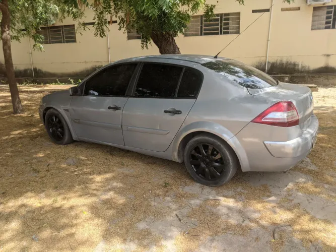 Renault Megane Sedan Expression Hi-flex 1.6 16V 2011