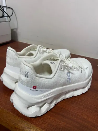 TÊNIS ON  NOVO
