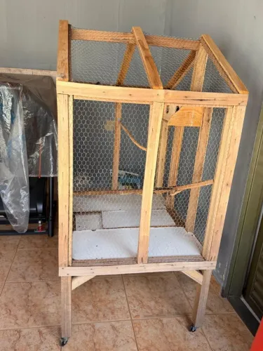 Vende-se Viveiro para pássaro
