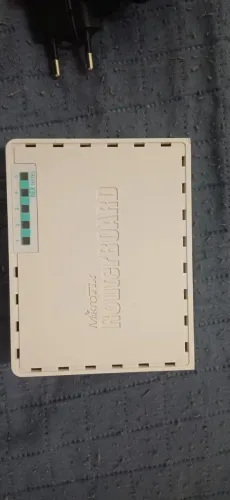 Roteador MikroTik RB750Gr3 (hEX) - Gigabit