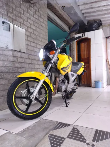 Está a venda minha cbx 250