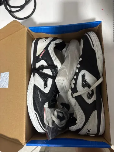 TÊNIS JOMA TOP-FLEX PRETO E BRANCO NA CAIXA