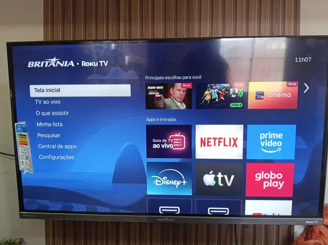 SMart TV Britania 32 polegadas semi nova um ano de comprada e pouco usadas com nota fis