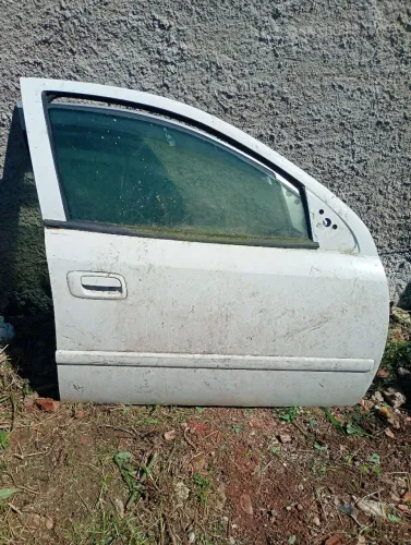Porta astra dianteiro direita 