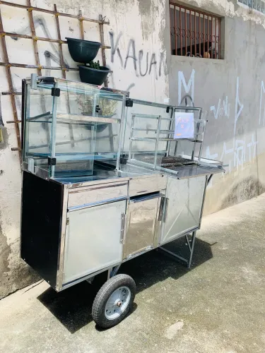 Carrinho de espetinho e lanches 