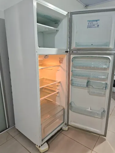 Geladeira Eletrolux Frost free DF38