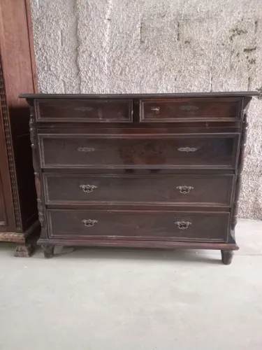 Cômoda antiga (restaurar)