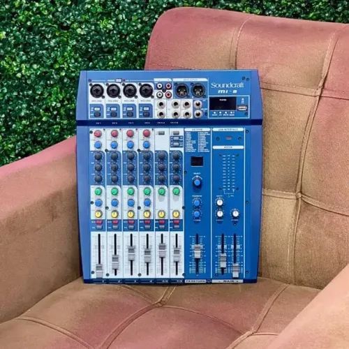 Mesa Analógica Soundcraft MI-8 com 8 Canais