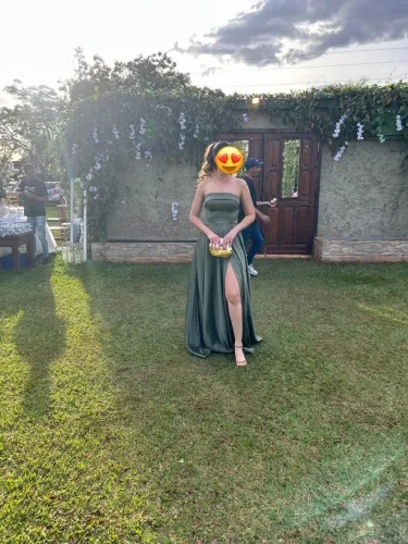 Vestido de festa verde oliva