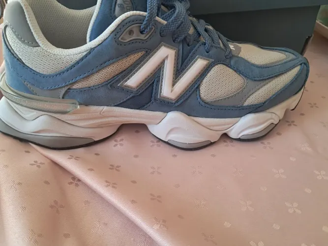 Tenis new balance 9060 azul tam 41-42