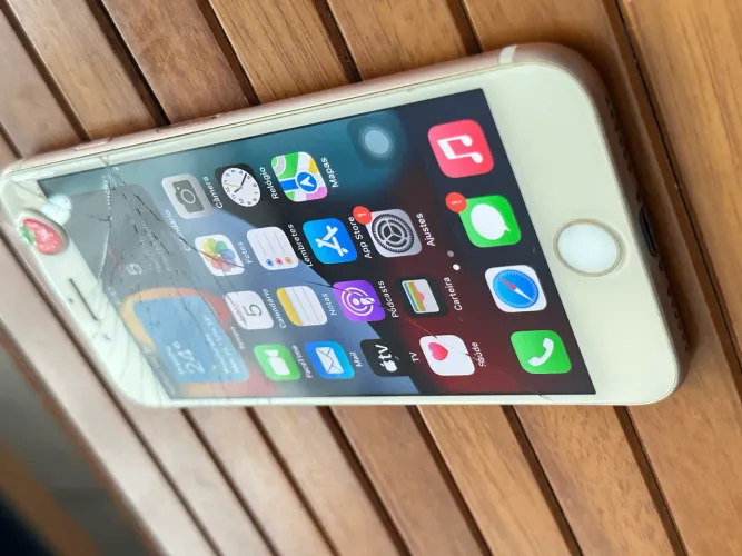 iPhone 7 USADO DESAPEGO