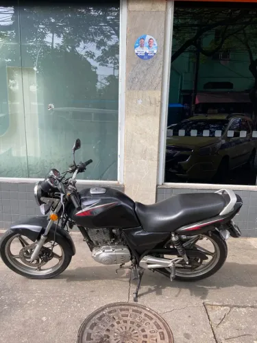 Suzuky yes 2009 doc ok/recibo aberto/ manual e chave reserva/ 80 mil km/ terceiro dono