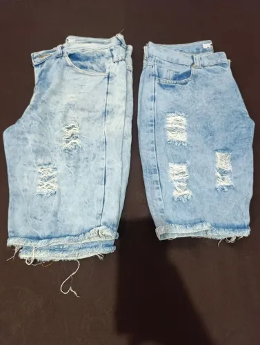 Bermuda jeans (UND)
