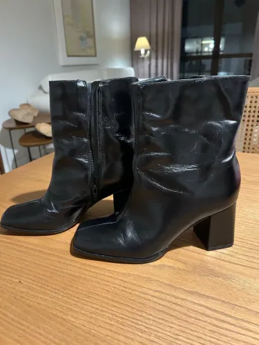 Bota de couro Arezzo