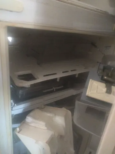 Peça para geladeira Brastemp ótimo dia estado