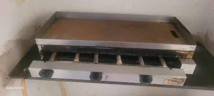 CHAPA INDUSTRIAL 80 L x 40 P  Marca Edanca, com botijão