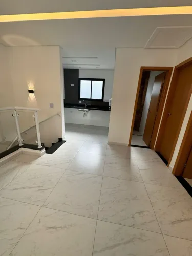 Sobreposta de condomínio para Locação Definitiva no Caiçara, Praia Grande/SP.