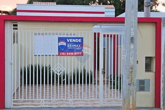 Vende-se Casa Nova no Centro de Iperó: 3 Quartos (1 Suíte) com Área Gourmet