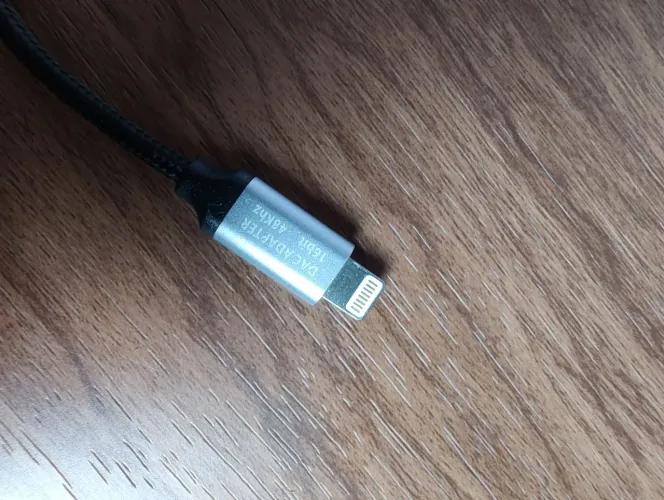 Adaptador Lightning para Áudio P2 3,5mm ? Fone com Fio