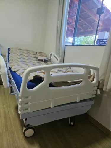 Cama hospitalar 