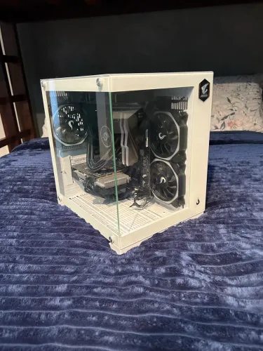 PC GAMER BRANCO