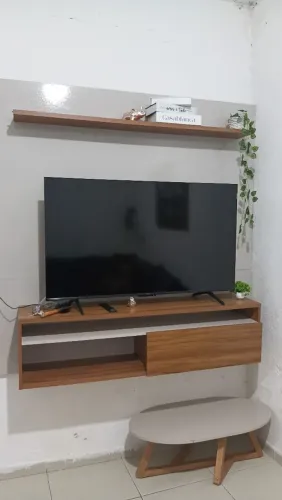 sofá e painel
