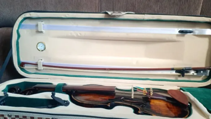 Violino Semi profissional feito a mão