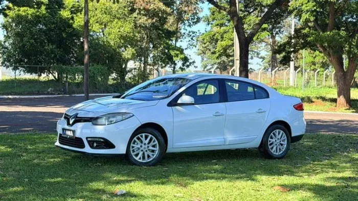 Renault Fluence Sed. Dynamique 2.0 16V Flex Aut. 2016