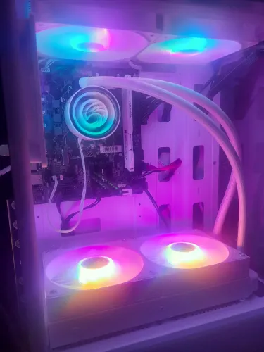 Pc gamer lga 1155 8gb ddr3 fan 500w i5 3570 e uma gt 710 2gb nao mostrada na foto, sem ssd