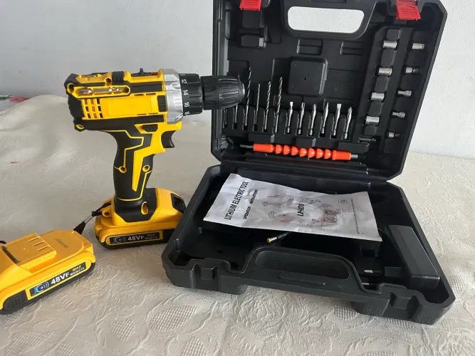 Parafusadeira Furadeira 48V 2 Baterias Com Maleta e Acessórios Completo