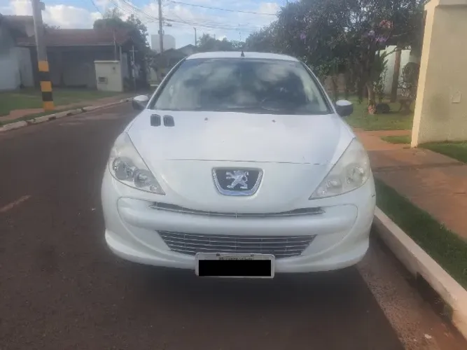 Peugeot 207 XR 1.4 Flex 8V 3P 2013