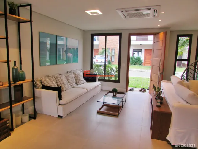 CASA A VENDA EM CONDOMINIO EM JUQUEHY