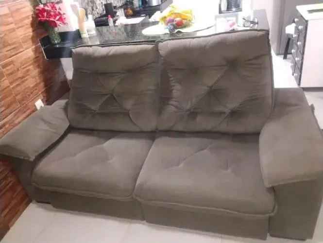Sofá retrátil e reclinável