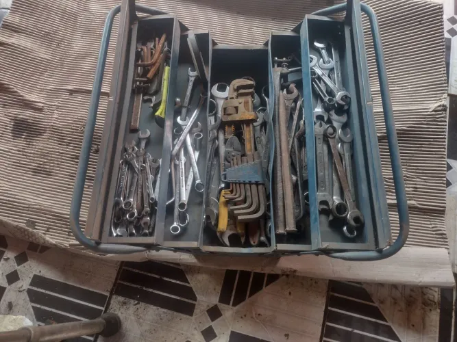 Caixa de som ferramentas completa, várias Chaves, boca estria e diversas ferramentas s