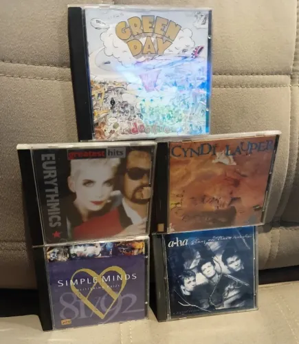 5 CDs bandas e artistas diversos