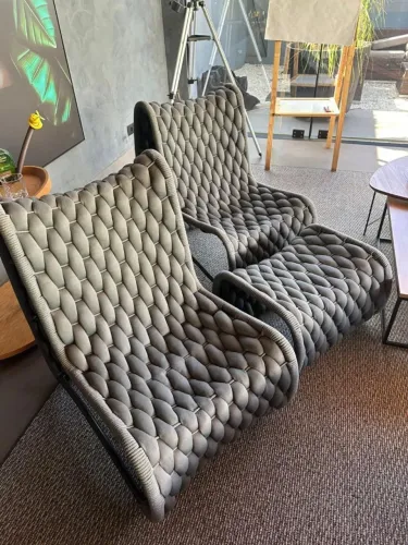 2 Poltronas + puff em corda trançada