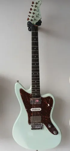 Guitarra Jay Tursen