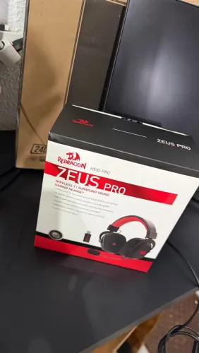 Headset sem fio Zeus pro