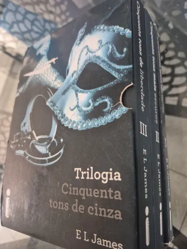 Trilogia "Cinquenta Tons de Cinza" - Excelente Estado!
