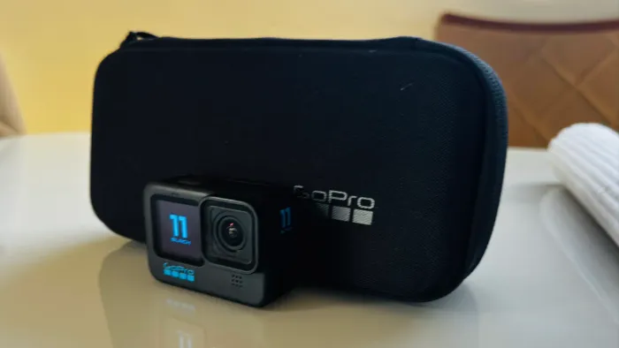 Vendo GoPro HERO11 + acessórios. Aceito troca